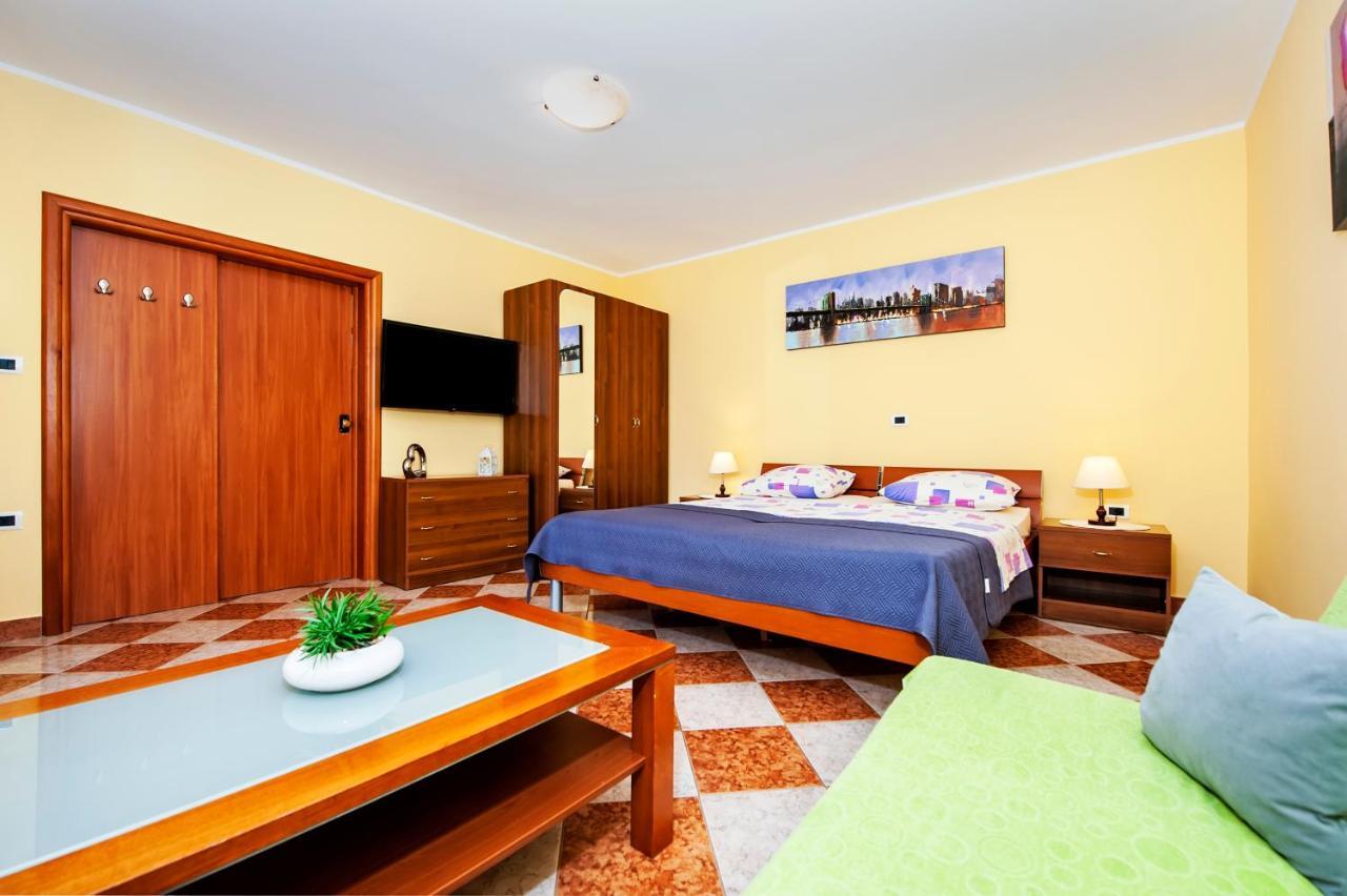 Casa Leona Apartment Rovinj Exterior photo